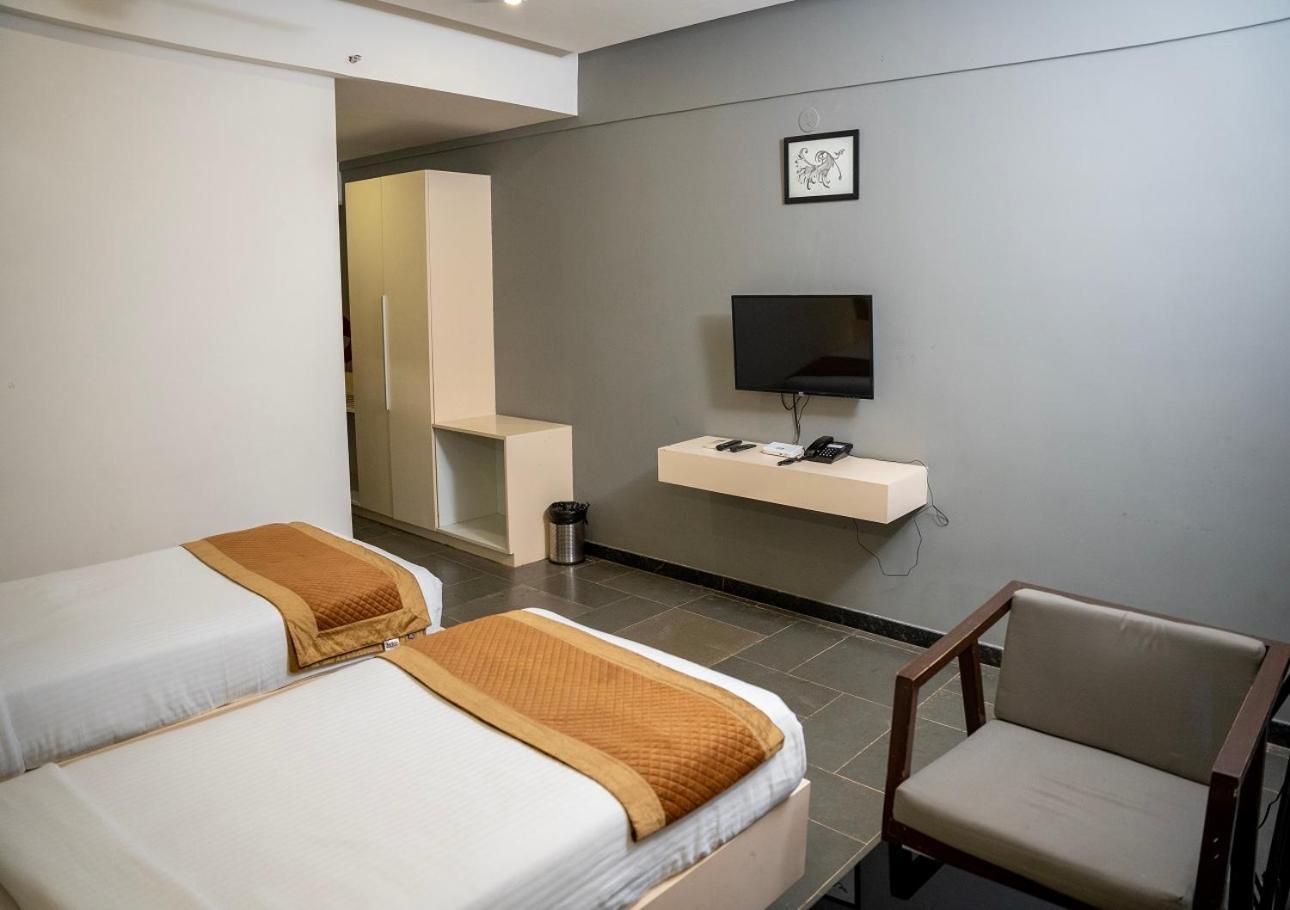 Hotel Dwarawata ดาร์วาด ภายนอก รูปภาพ