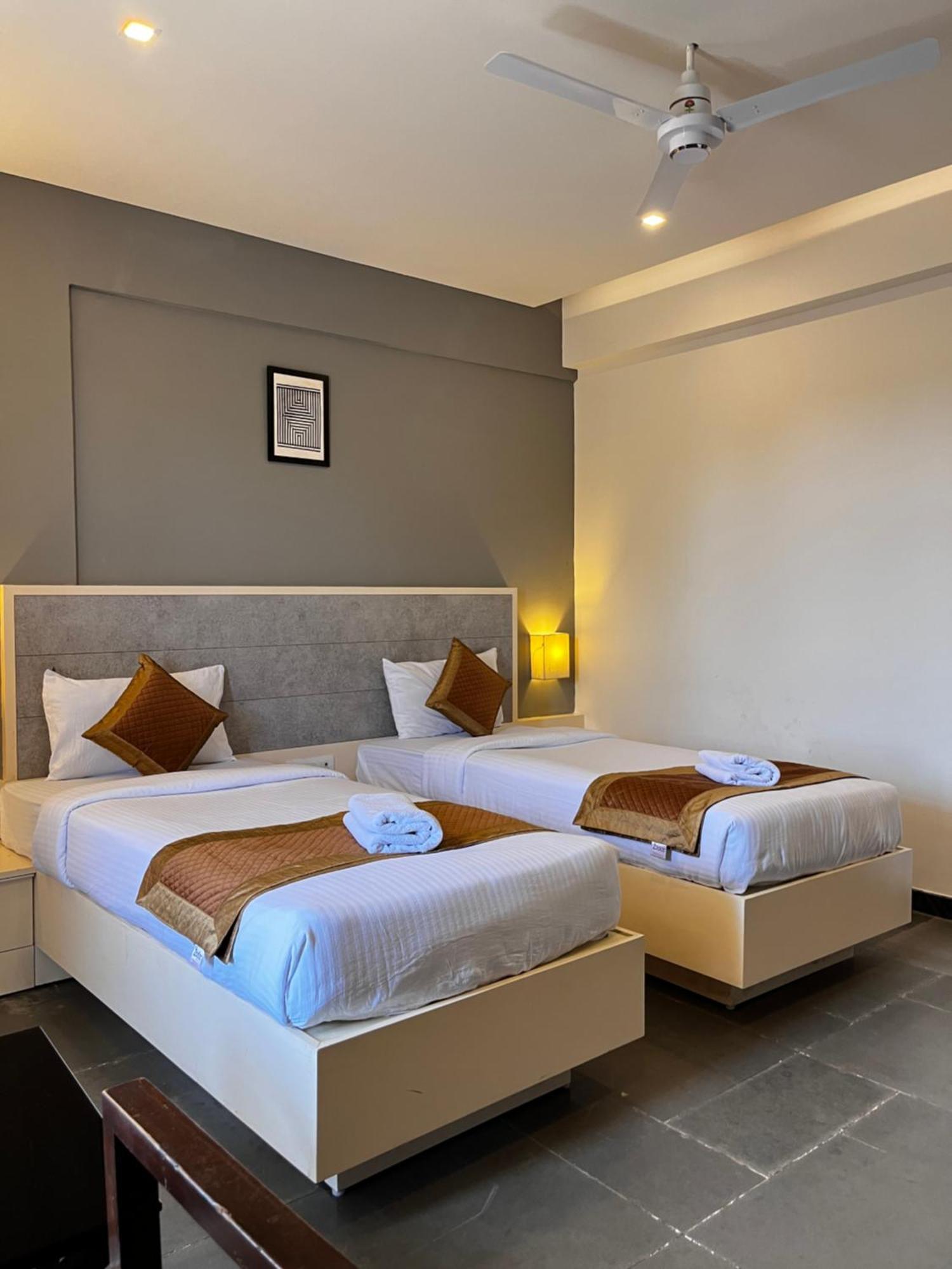 Hotel Dwarawata ดาร์วาด ภายนอก รูปภาพ