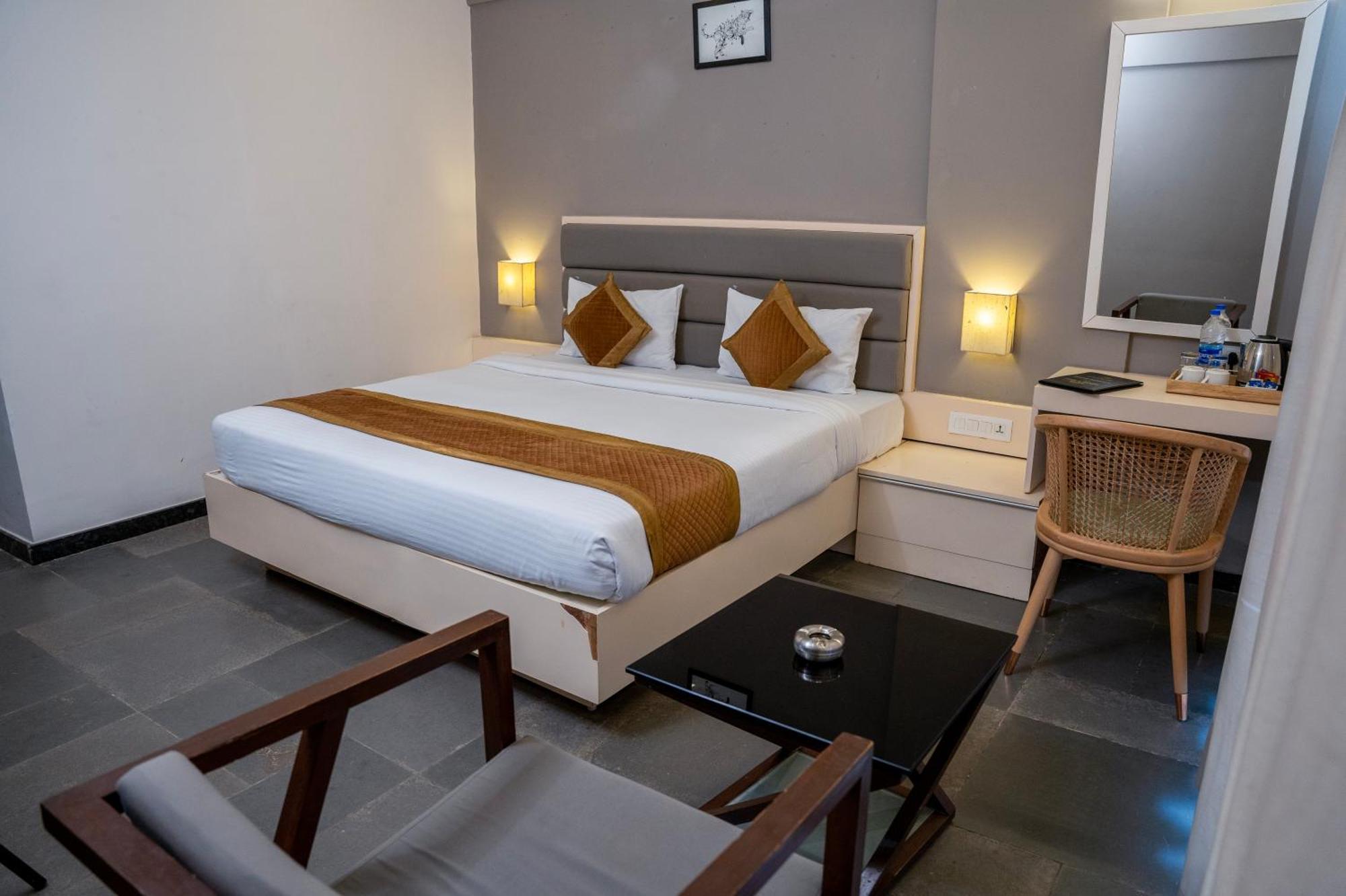 Hotel Dwarawata ดาร์วาด ภายนอก รูปภาพ