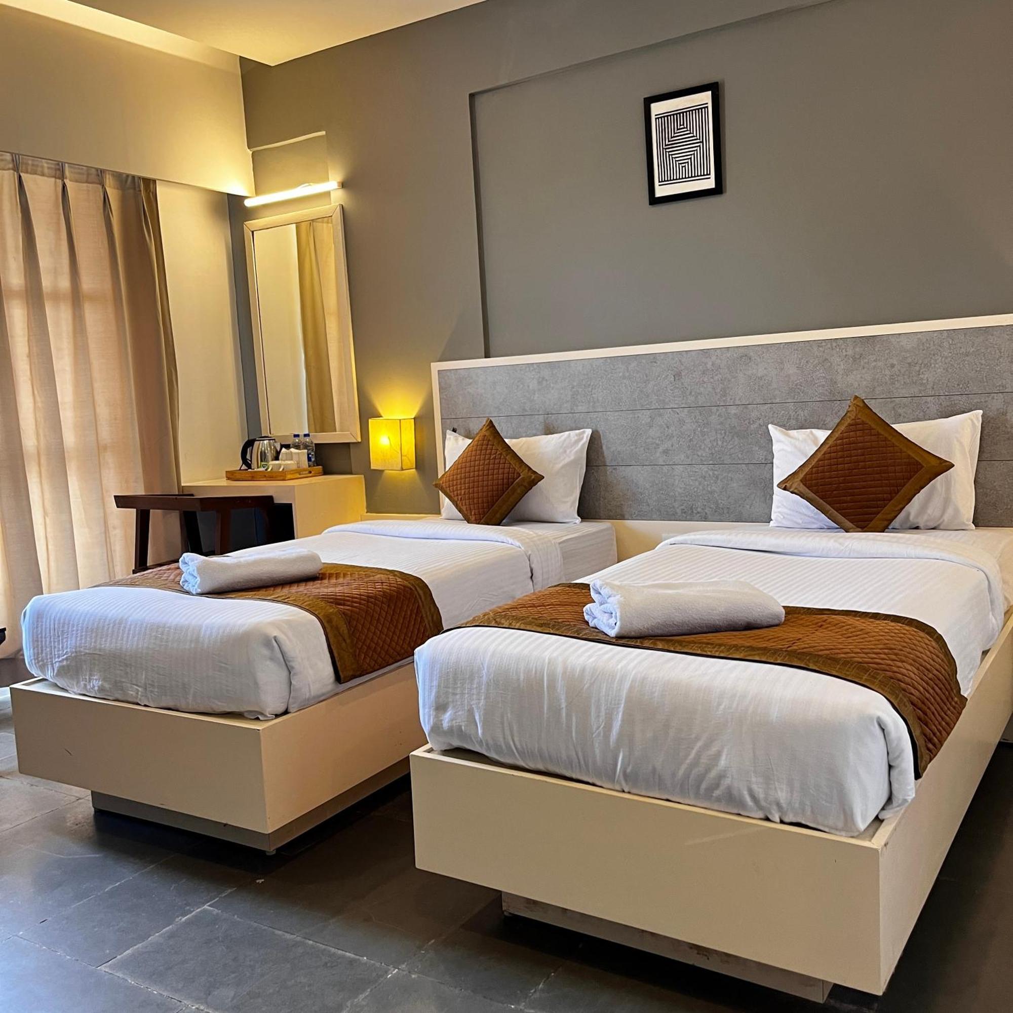 Hotel Dwarawata ดาร์วาด ภายนอก รูปภาพ
